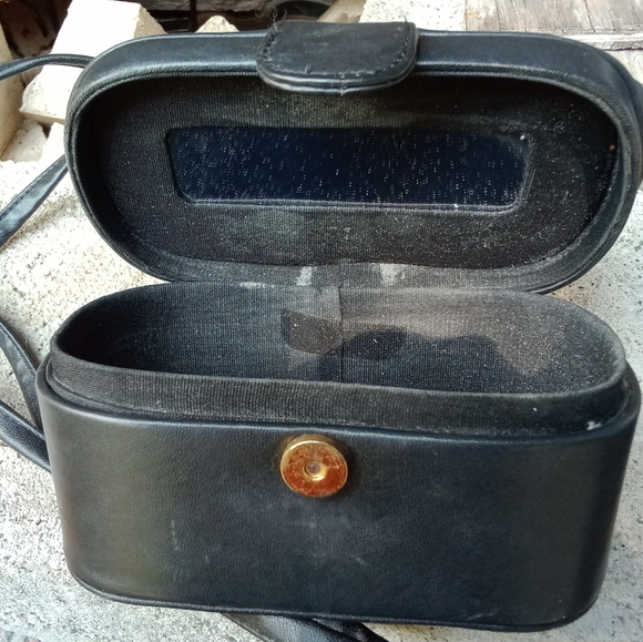 Diamicci Crossbody Handbag - Picture 7 of 7